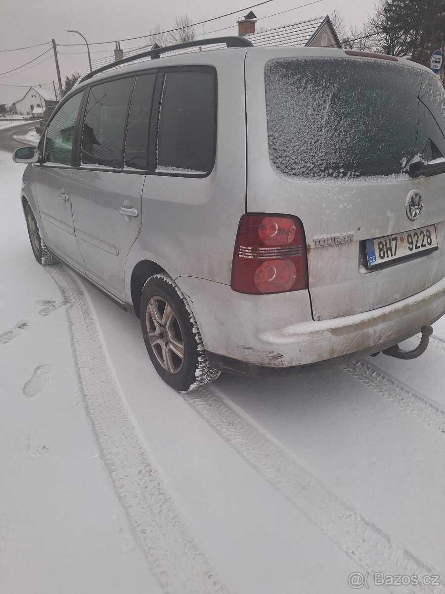 Volksvagen Touran - 5