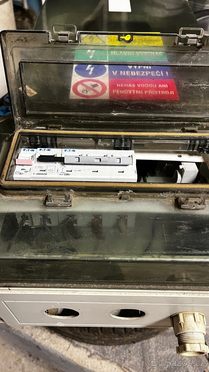 Elektroměrový rozvaděč s hodinami - 5