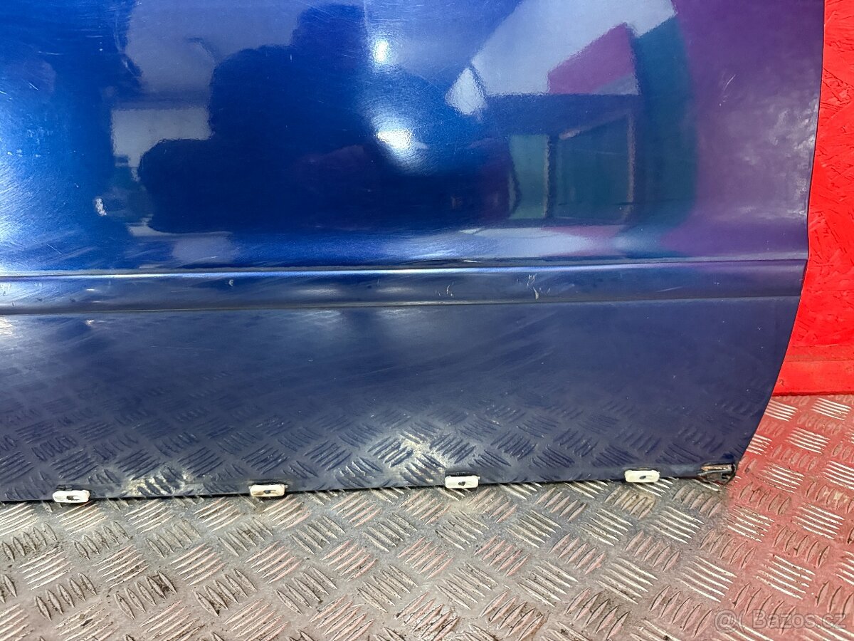 PRAVÉ PŘEDNÍ DVEŘE AUDI A4 B5 MODRÉ - 5