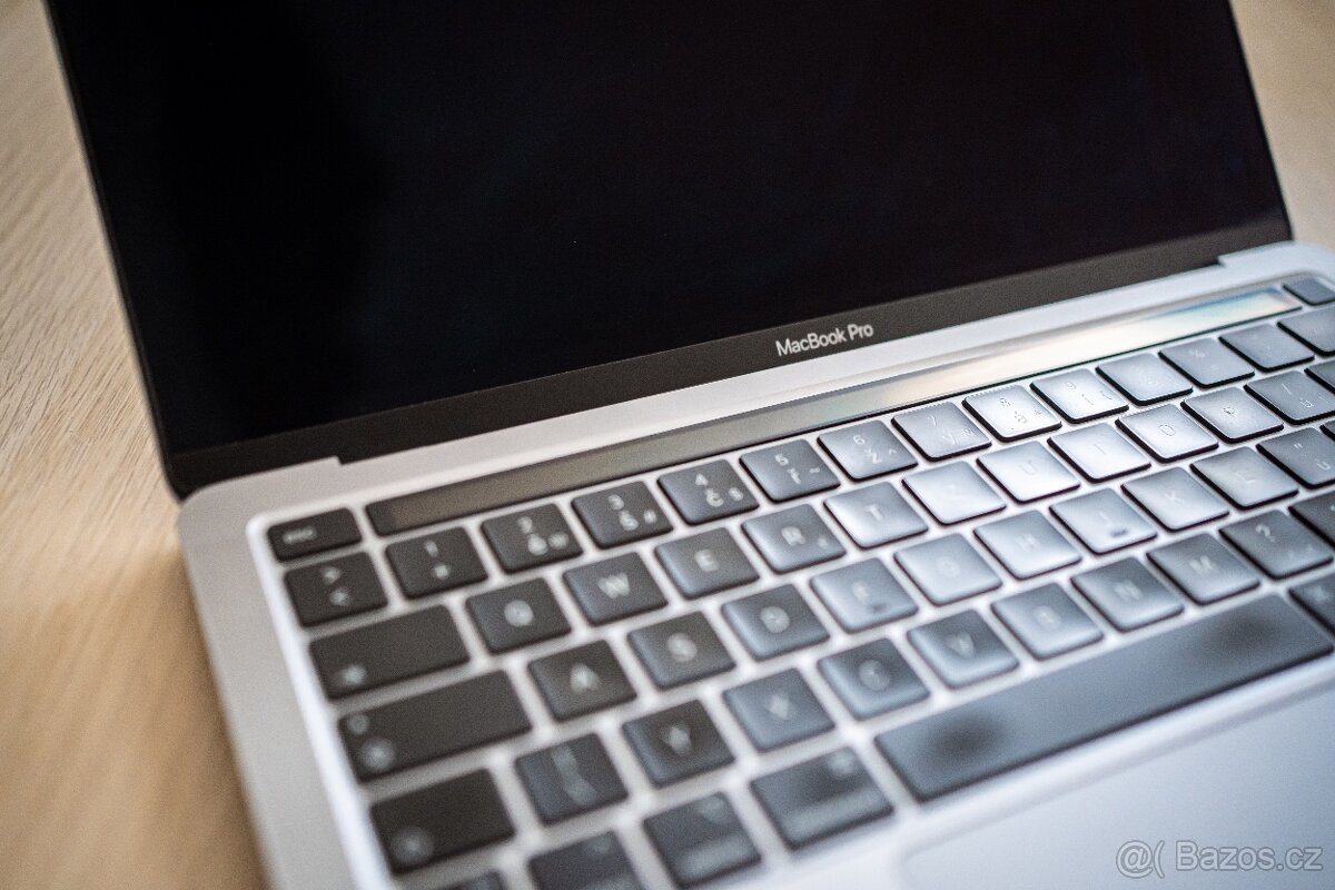 MacBook Pro 13,3" 2022 M2 - 5
