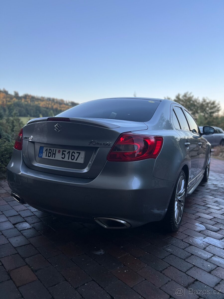 SUZUKI KIZASHI 2.4 4WD - 5