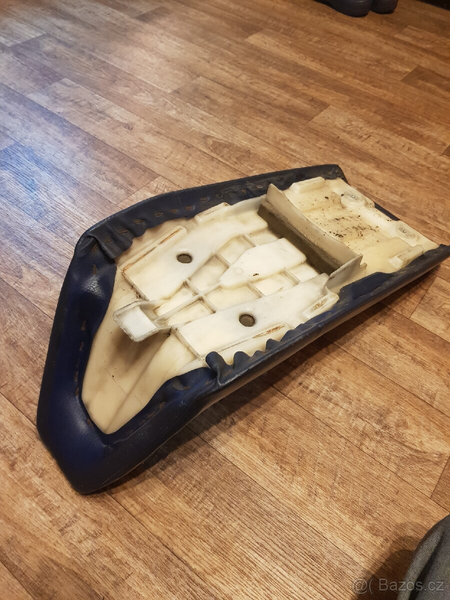 Sedlo z Yamaha xtz 660 tenere 1992 - 5