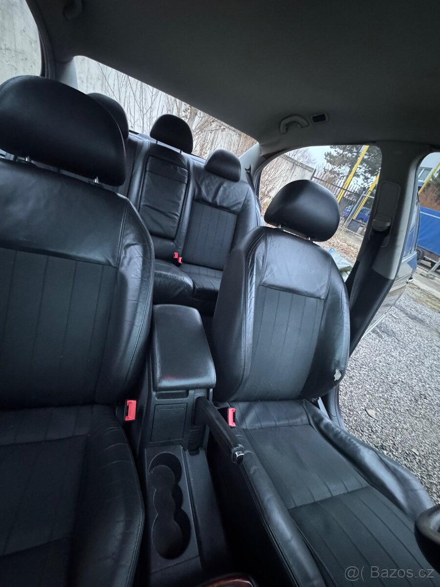 Škoda Superb 1 2,5V6 114kw - 5