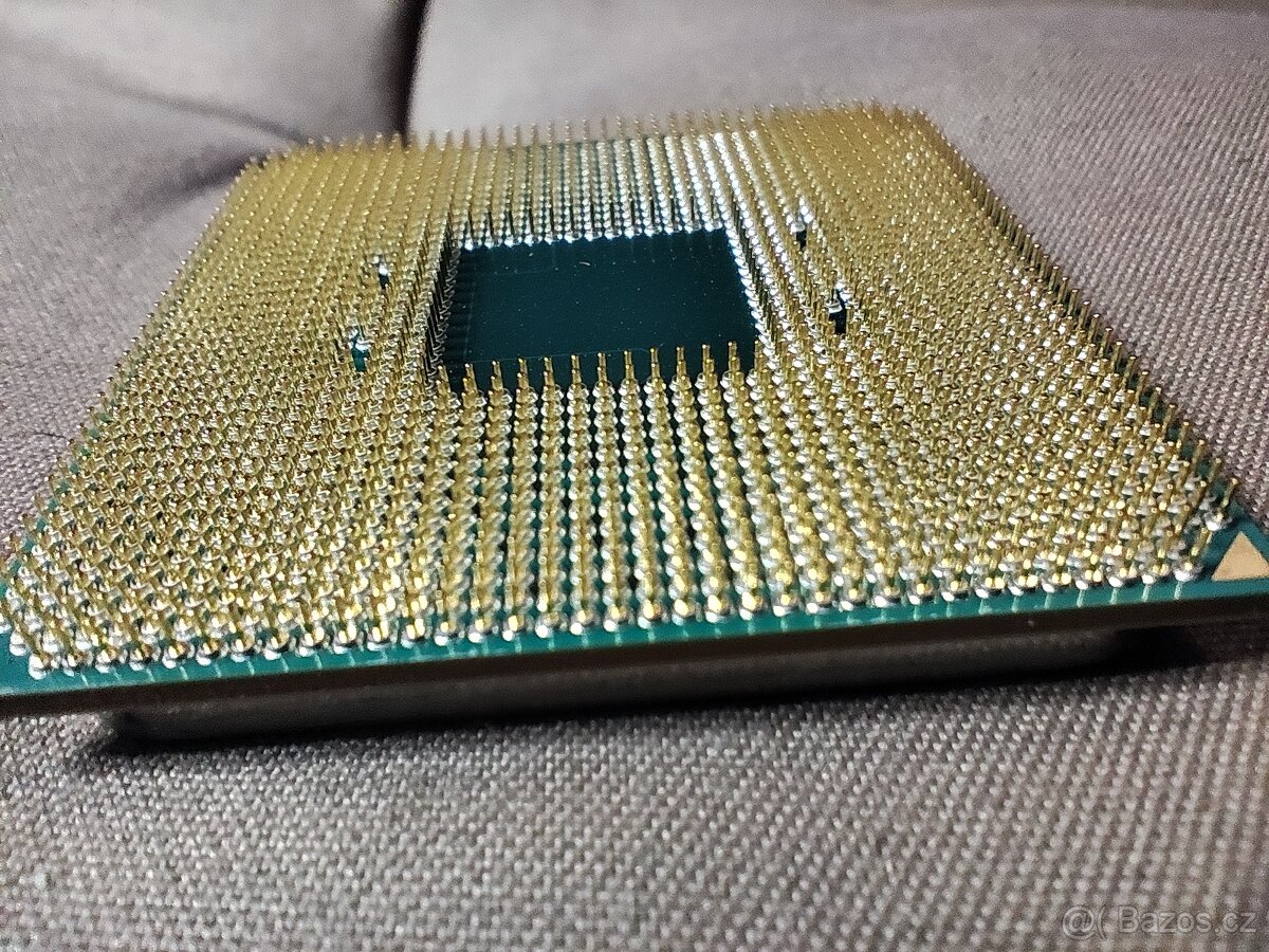 AMD Ryzen 3 3200G použitý - 5