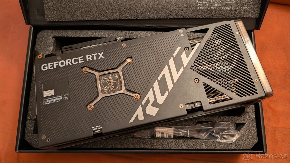 ASUS ROG Strix GeForce RTX 4070 SUPER OC 12 GB - 5