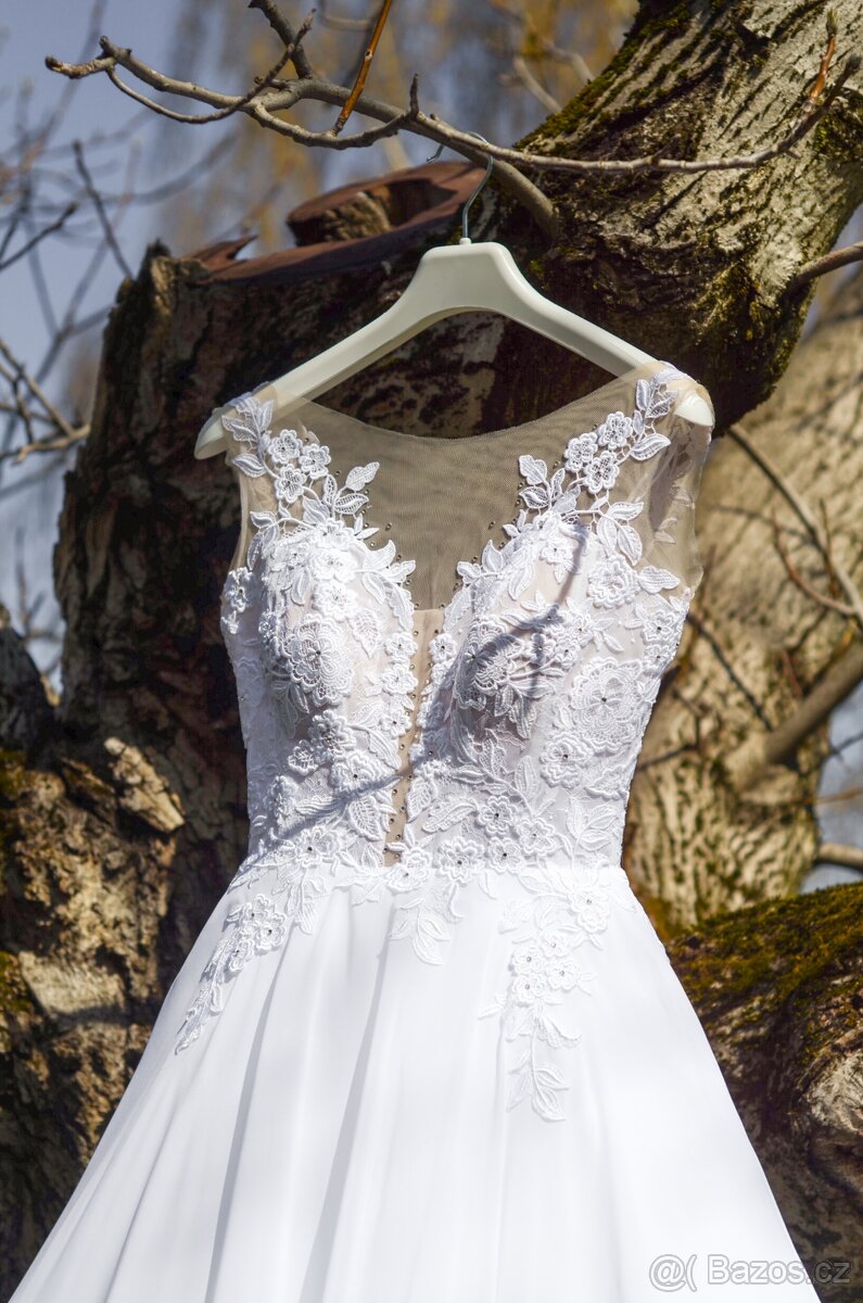 prodám 1x nošené svatební šaty na zakázku - 5
