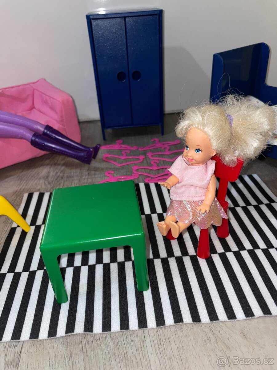 Nábytek Ikea Huset + panenky - 5