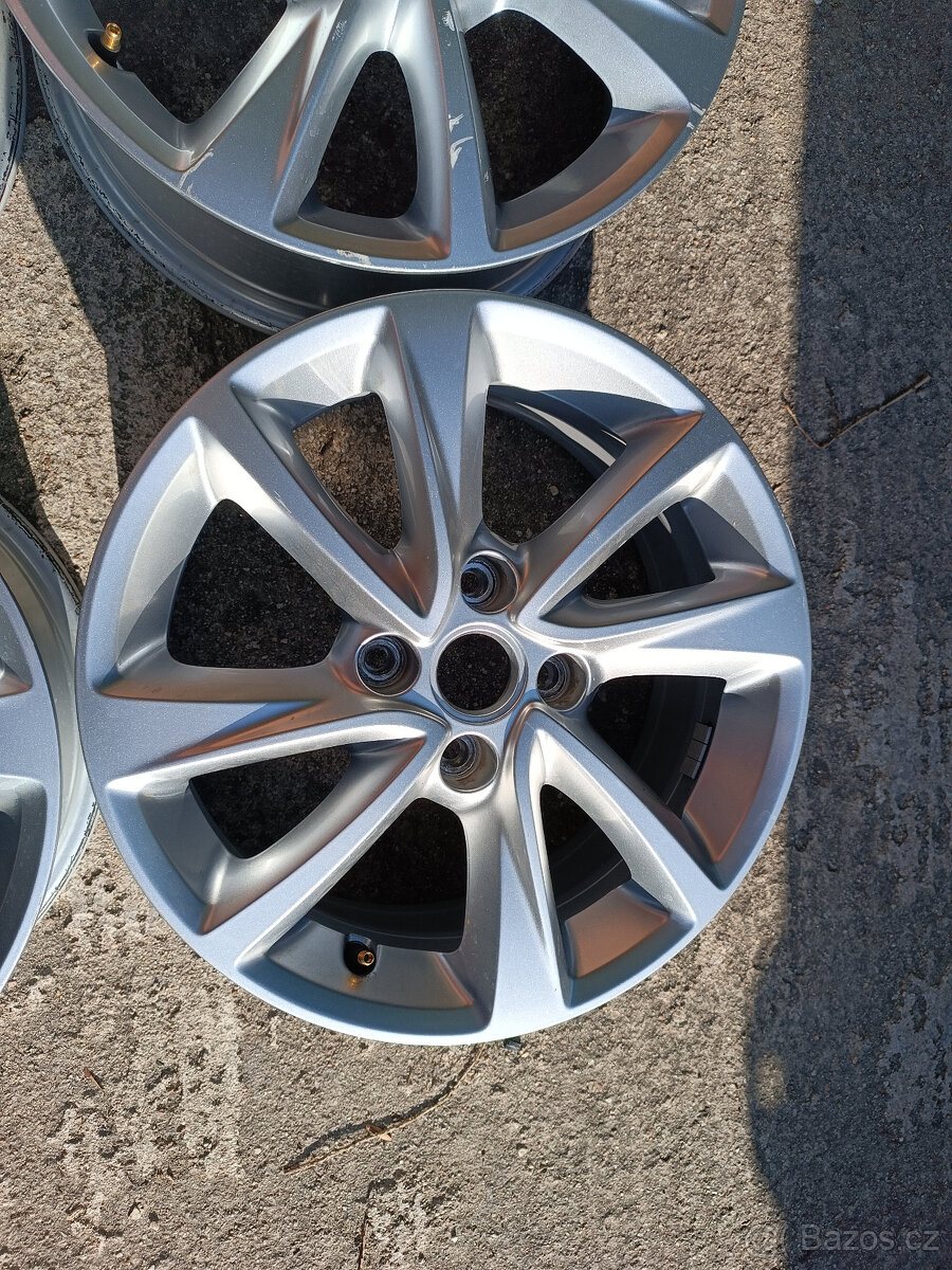 Opel Corsa F - originál alu 6,5x16 et38 - 5