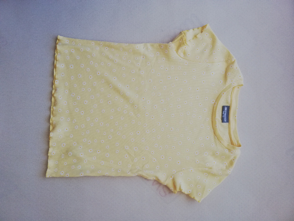 Prodám trička s krátkým rukávem, tílko. - 5