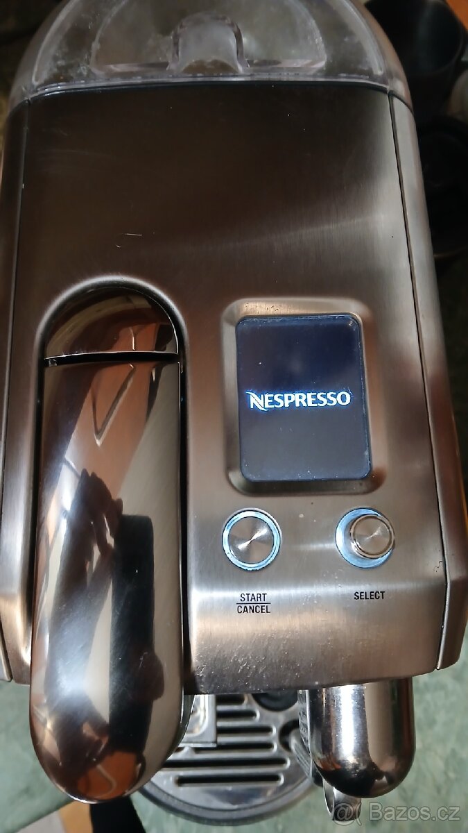 Kavovar Nespresso Creatista Plus - 5