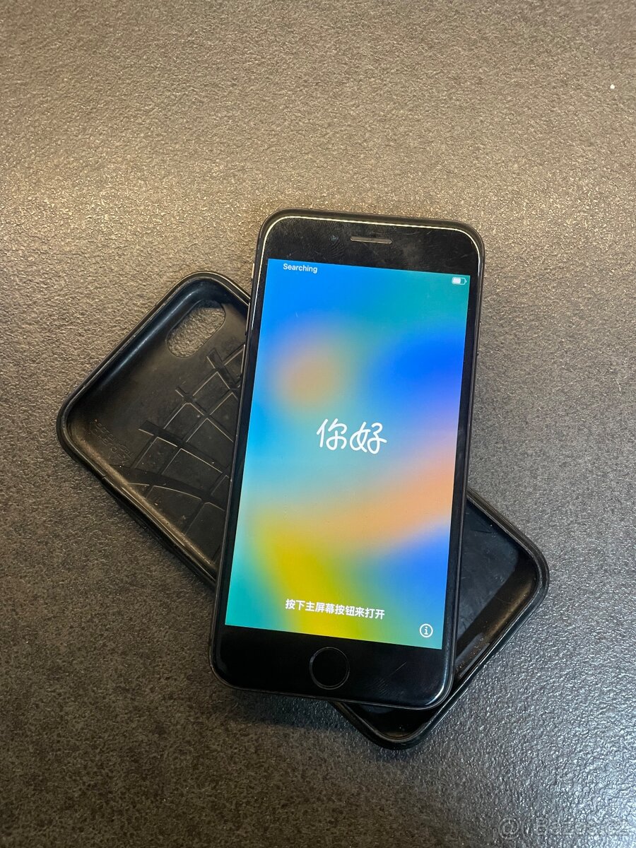 Prodám iphone SE2020 - 5