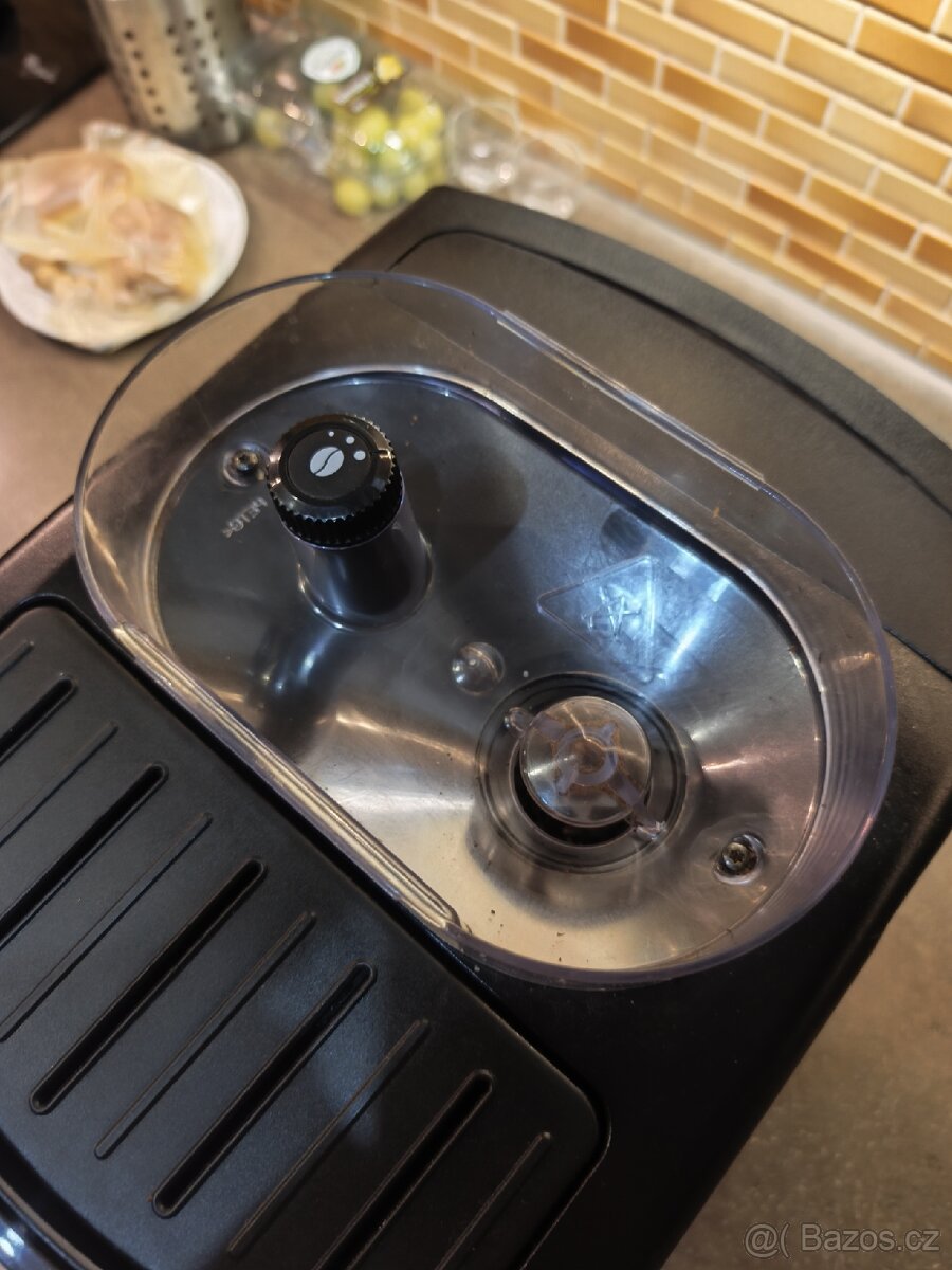 Prodám automatický kávovar Krups EA815E70 - 5