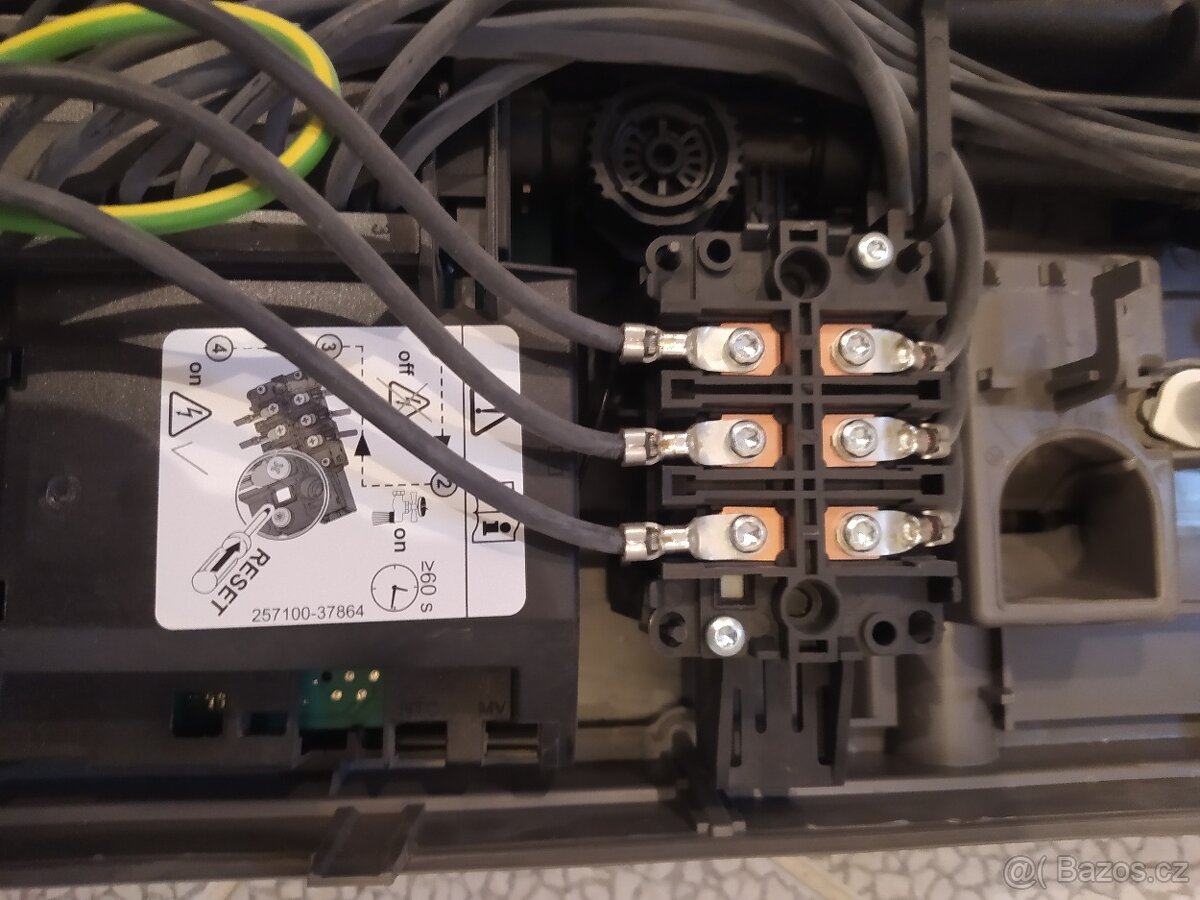 Průtokový ohřívač Stiebel Eltron 11 kW/ 400 V - 5