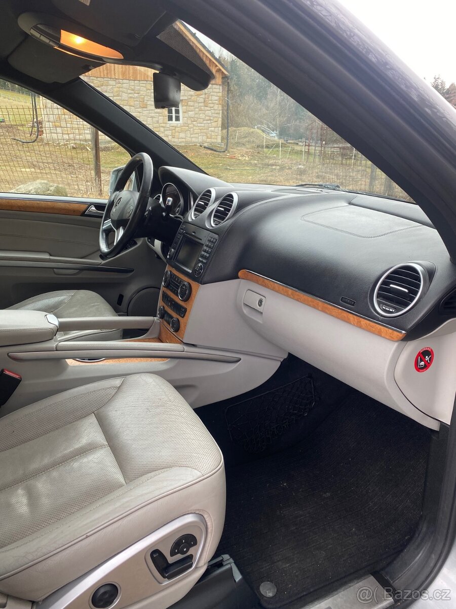 Prodám Mercedes-Benz GL 350 CDI 4 MATIC
