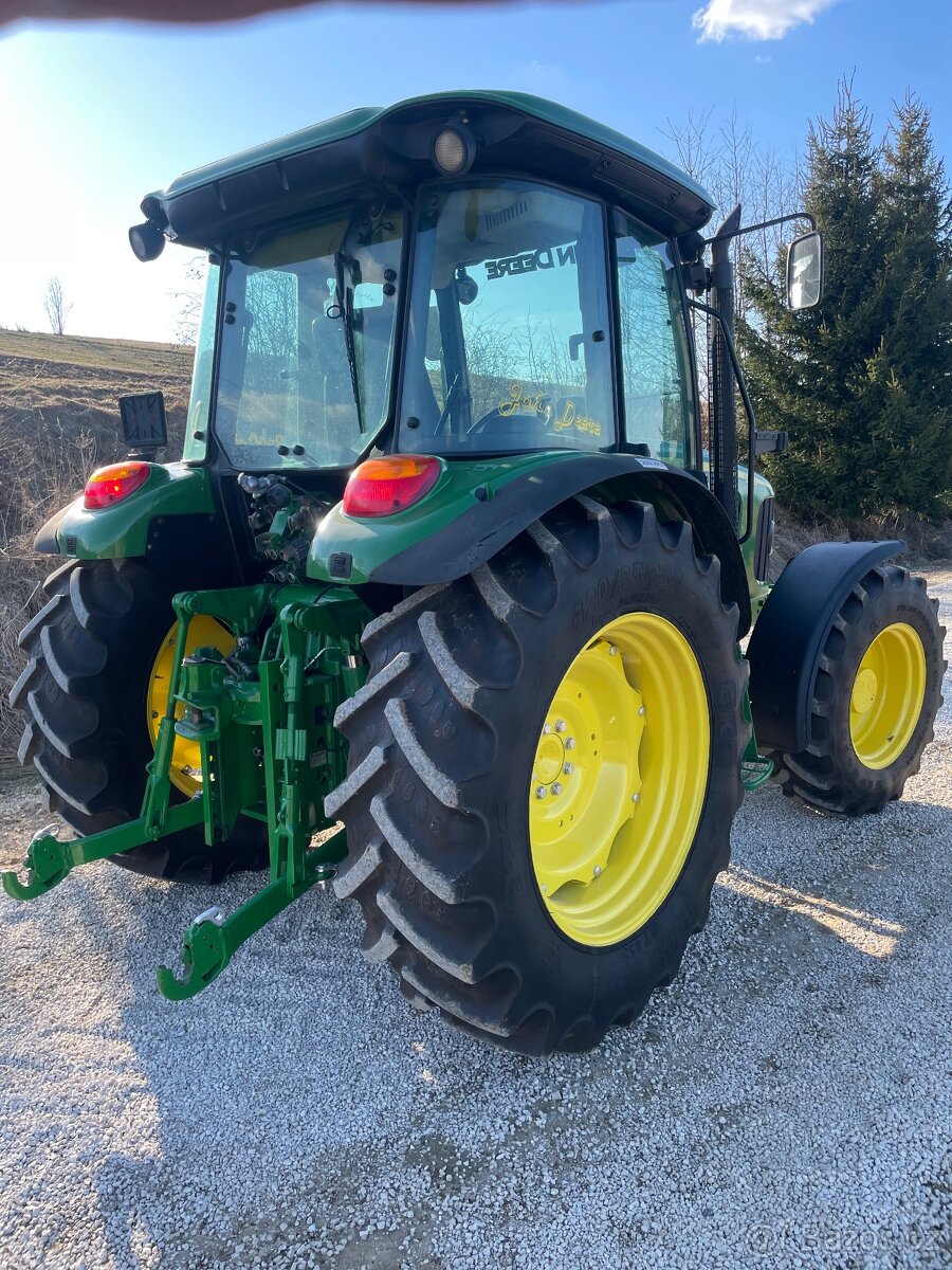Predám traktor JOHN DEERE 5820 - 5
