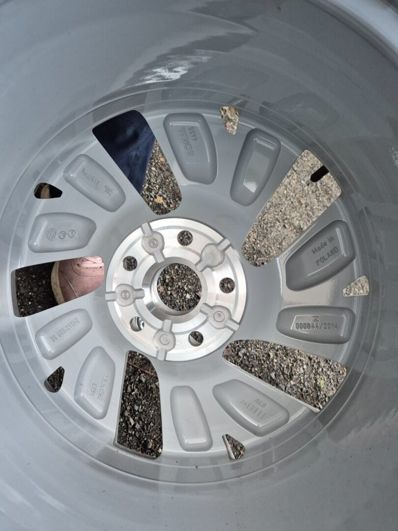 Letní kola Volkswagen Golf 8 R17 Belmont ET51 - 5