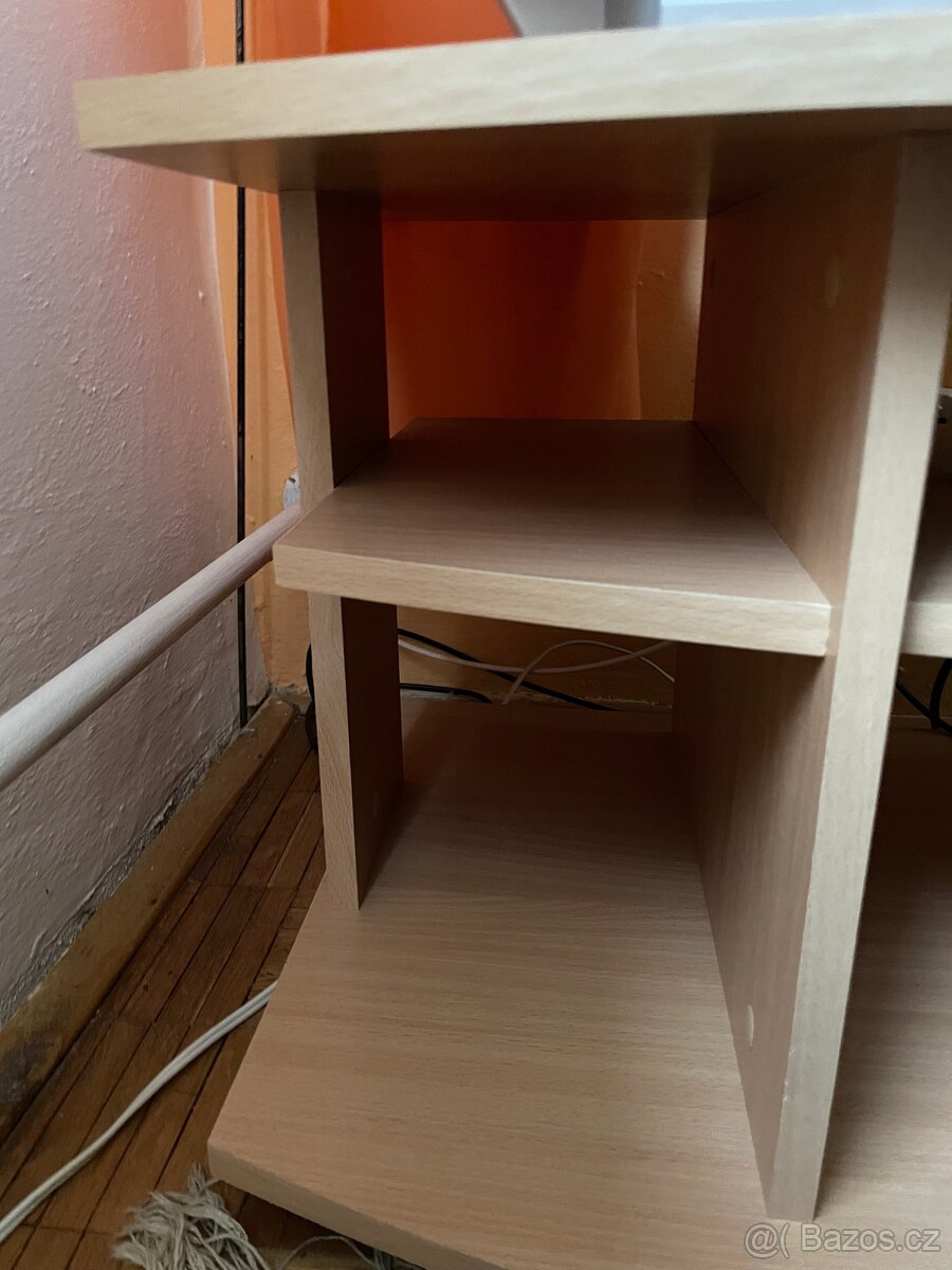 Stolek pod televizi - 5