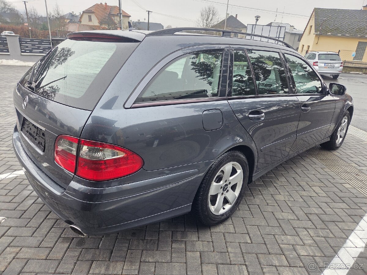 Mercedes Benz třída E280 cdi 4MATIC rok 2008 - 5