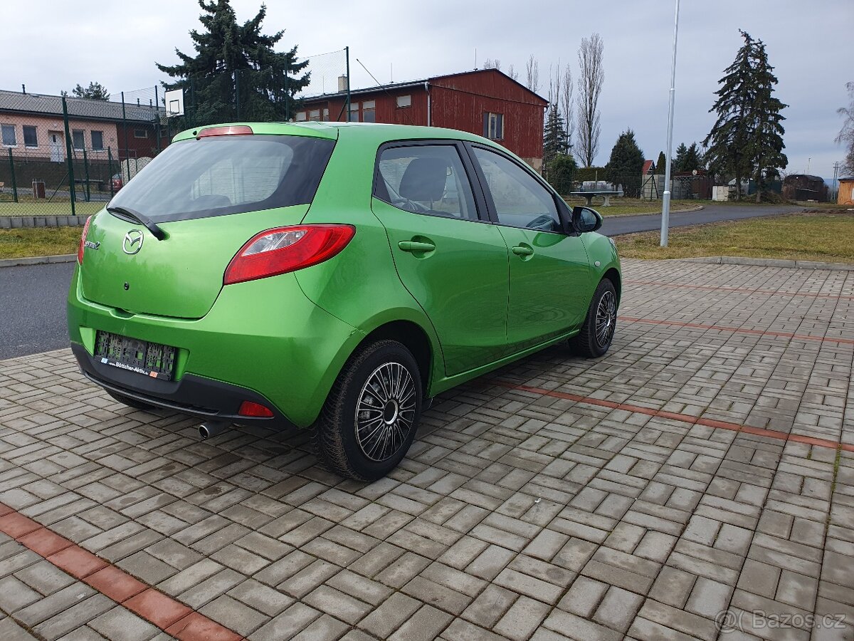 Mazda 2. 1.3i nová stk - 5