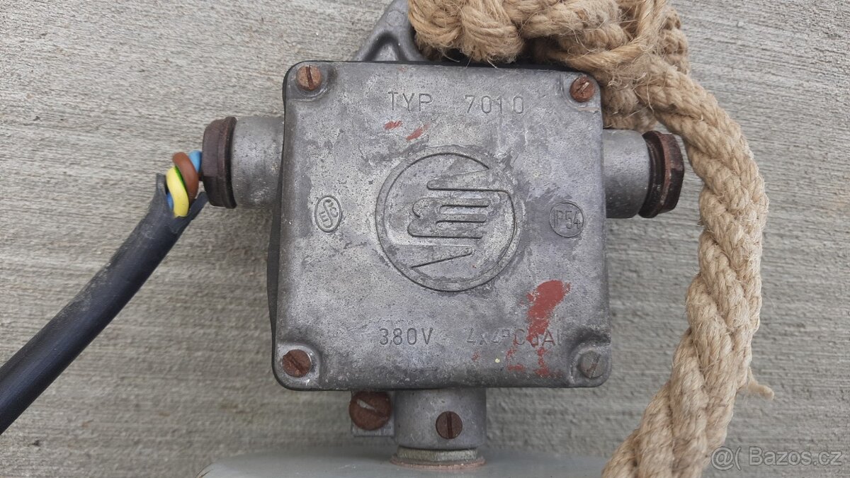 Světlo průmyslové 220v - 5