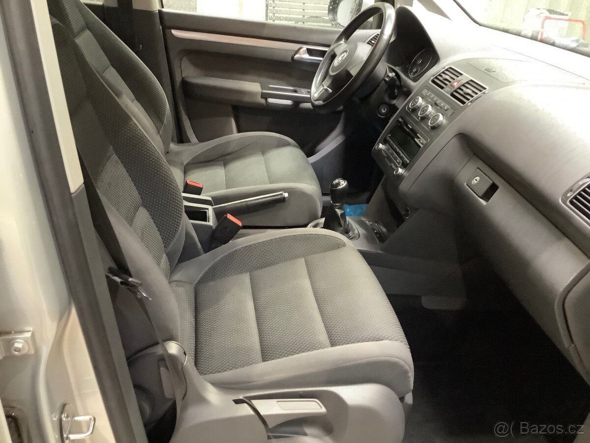 Volkswagen Touran III 2.0 Tdi 103 KW CFHC r.2013 199 tis km - 5