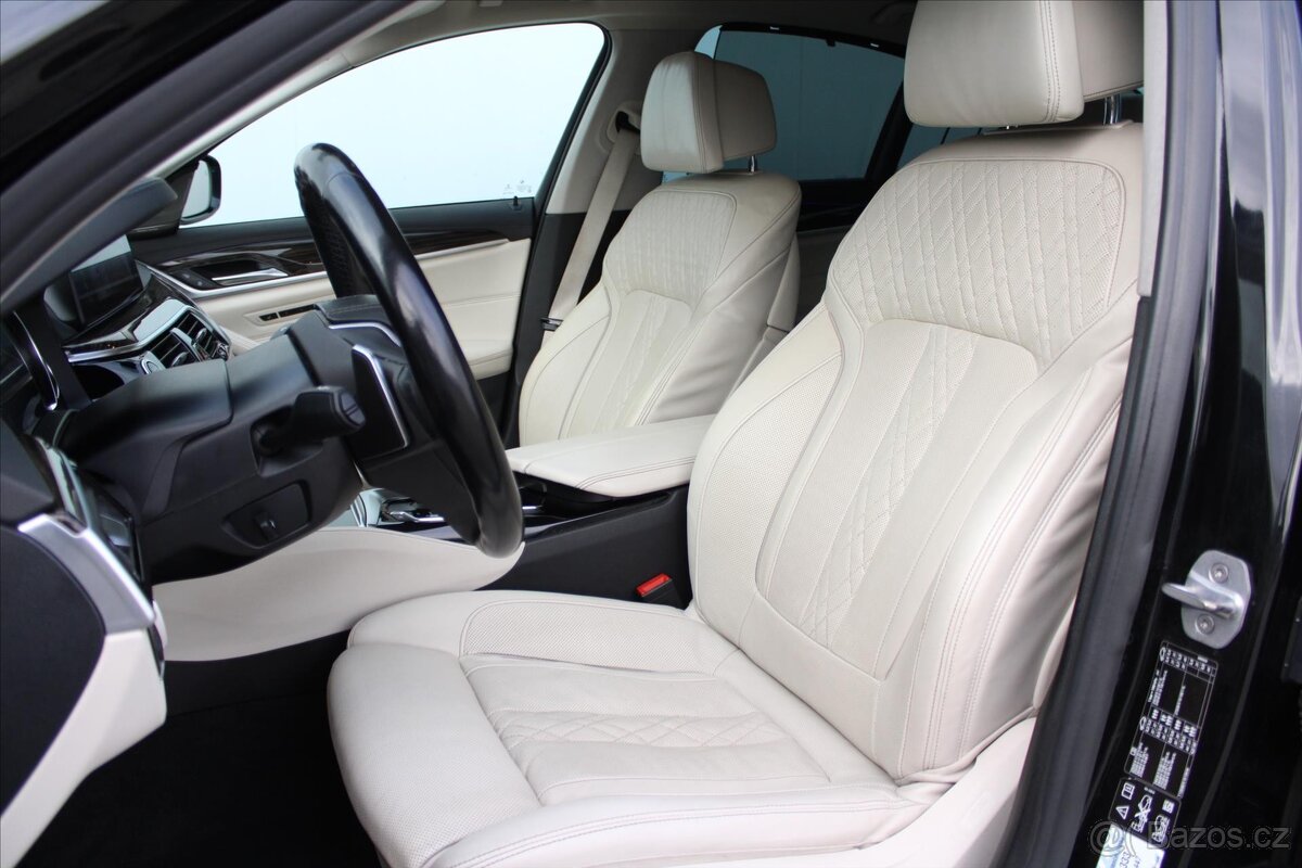 BMW Řada 5 540i xDrive 250kW LUXURY ČR (2018) - 5