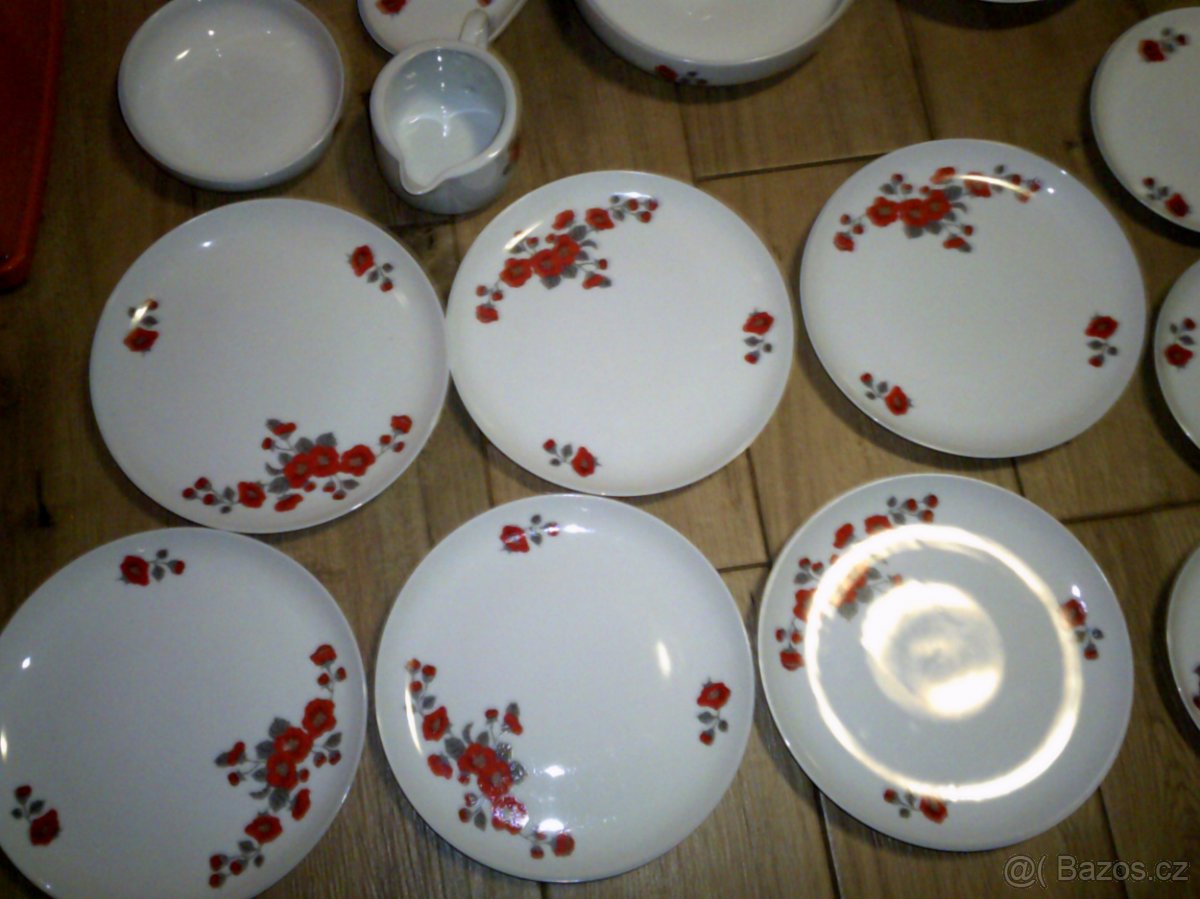 Prodám jídelní soupravu nepoškozená - 5