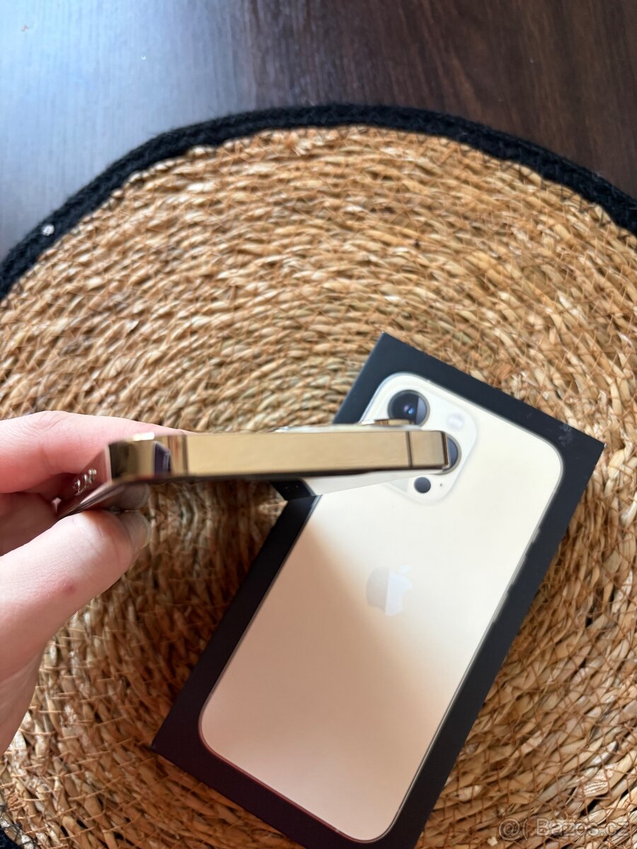 Prodám iPhone 13 Pro - zlatý, 128GB - 5