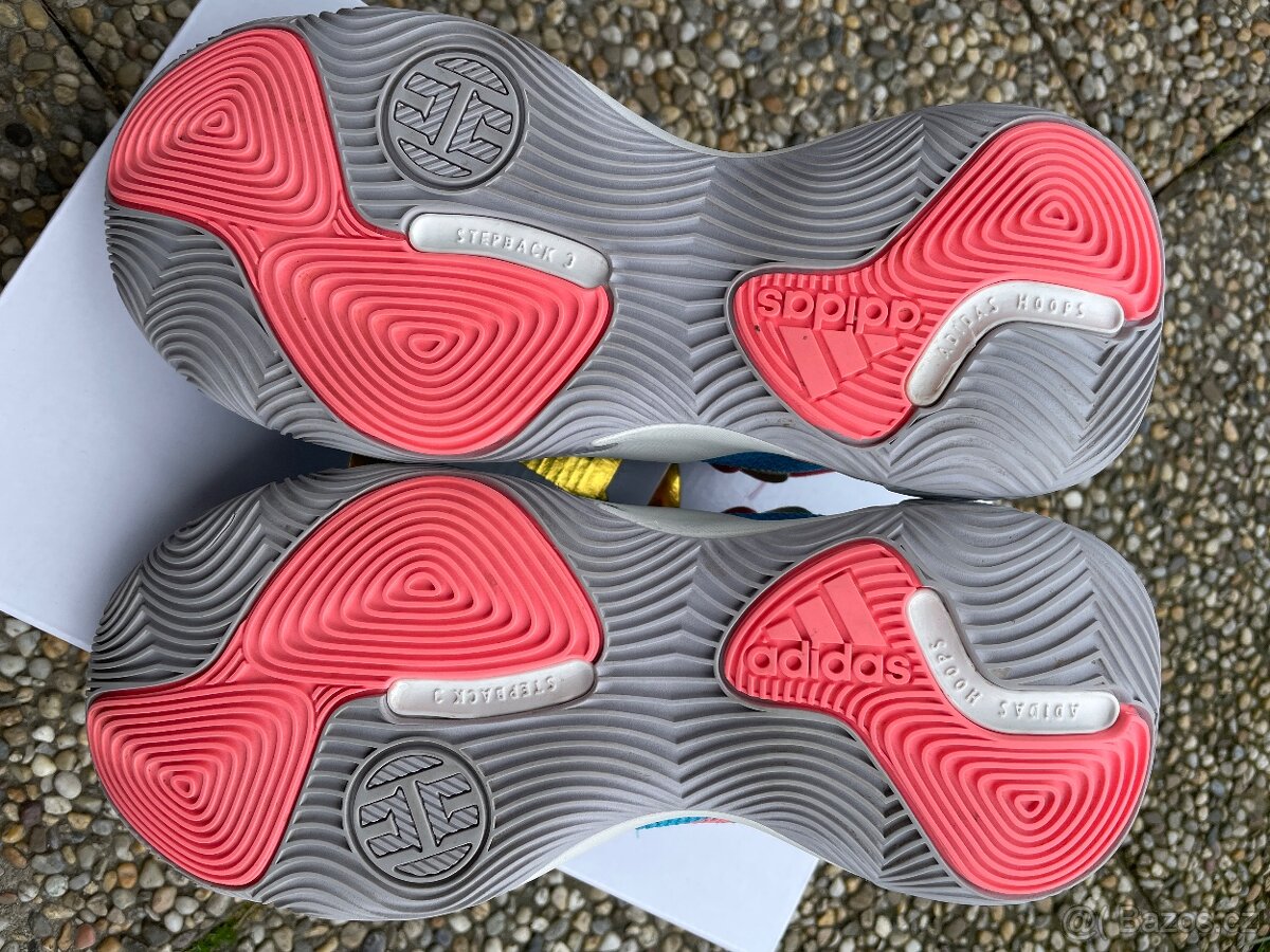 BOTY ADIDAS HARDEN STEPBACK 3 - 5