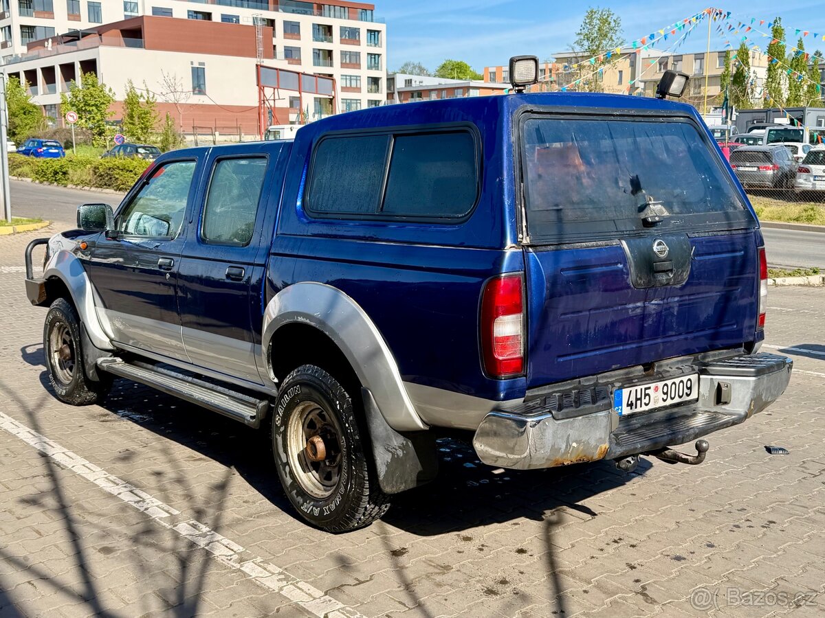 Nissan Navara 2.5D D22 - 5