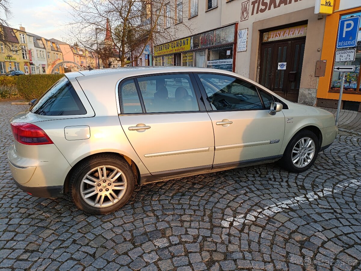 Renault Vel Satis 2.2 dci (2003) - 5