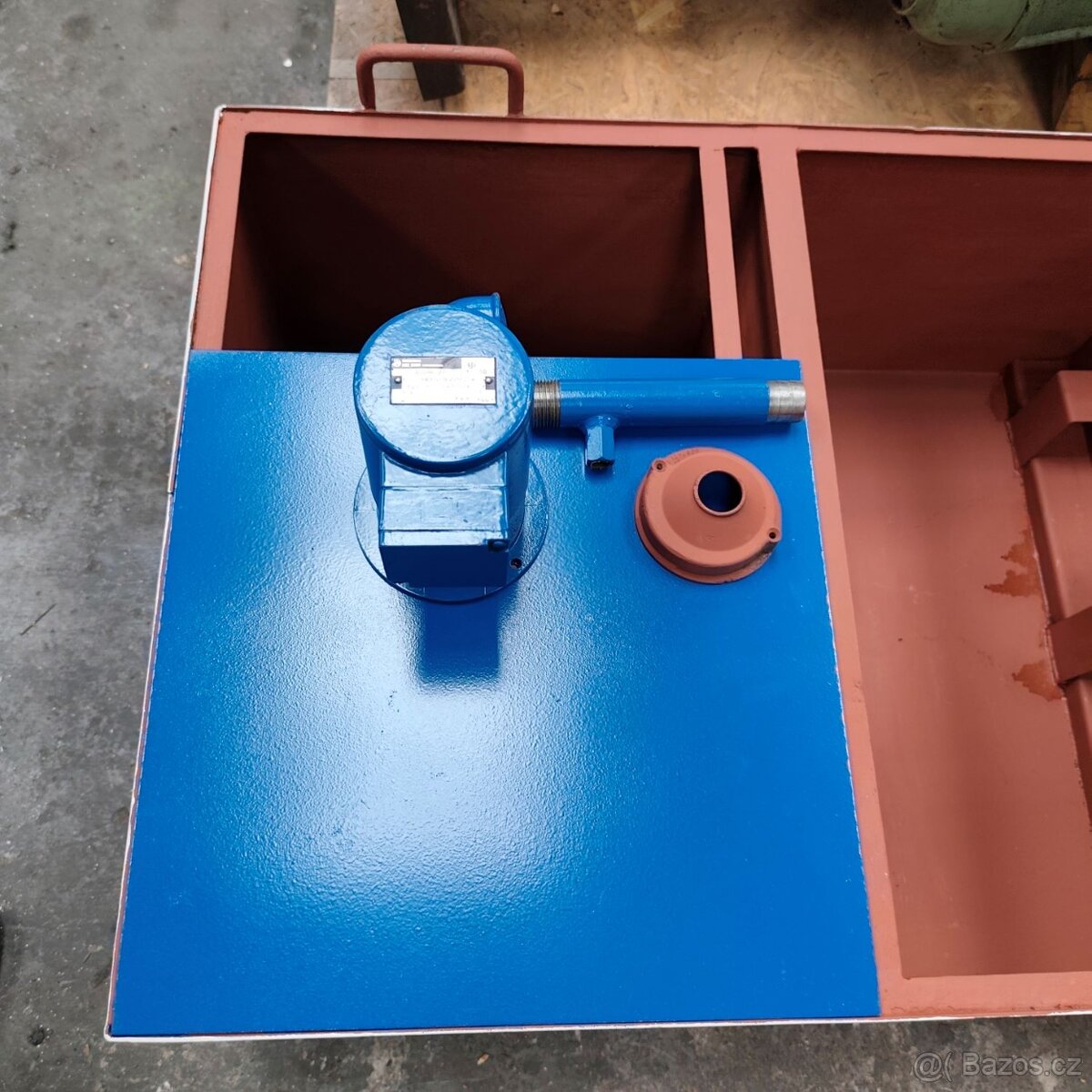 Vrtačka TOS VS 20-4 litinový stůl - 5