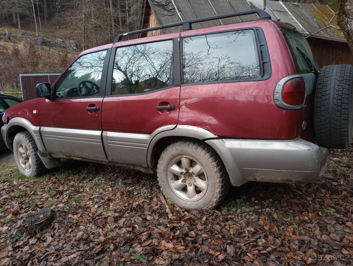 Terrano 2,7 TD automat - 5