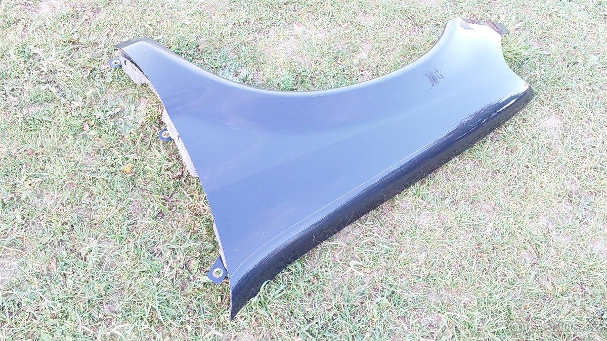 Mercedes ML - Blatníky modré - 5