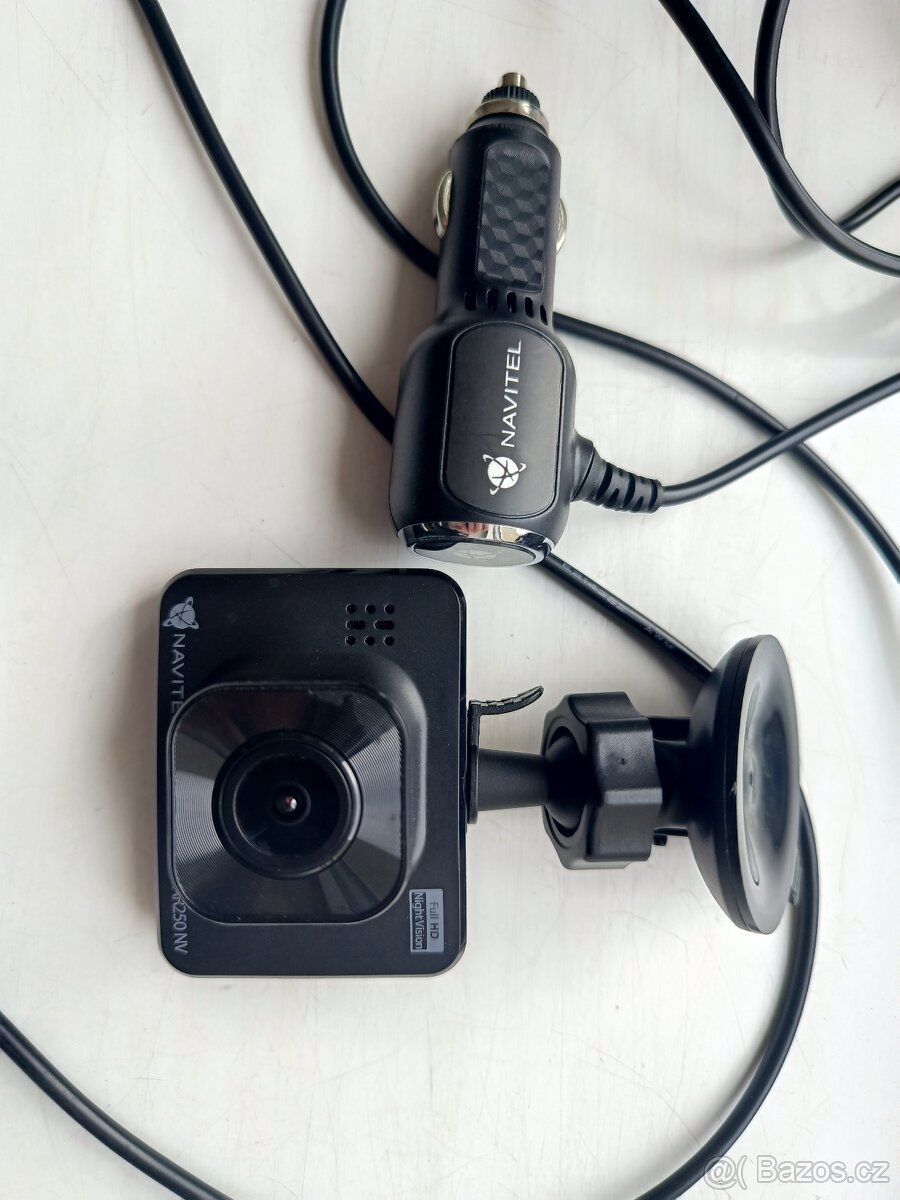 Auto kamera NAVITEL AR250 NV - 5