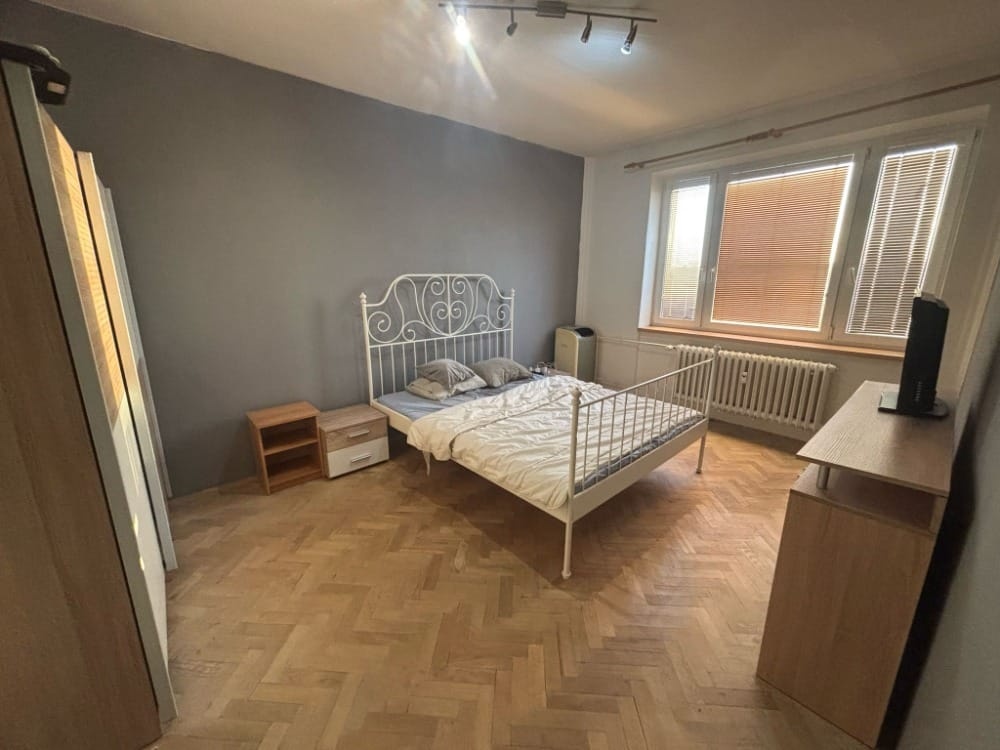 2+1 Poruba u Glóbusu Ludvíka Podéště - 5