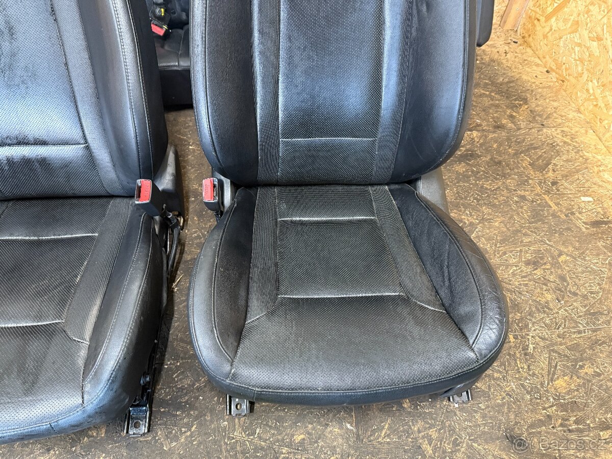 KOŽENÝ INTERIÉR HYUNDAI I40 KOMBI - 5