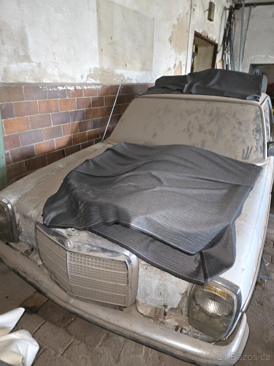 Mercedes-Benz W115 - 5