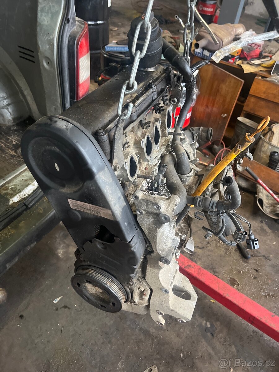 Prodám náhradní díly na Škoda octavia 1.6 i 75kw - 5