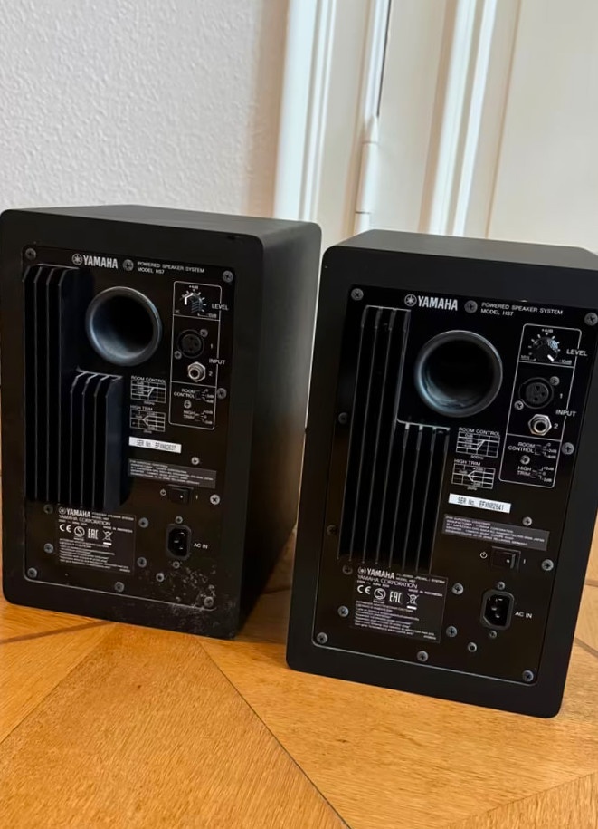 Yamaha HS7 pair - 5