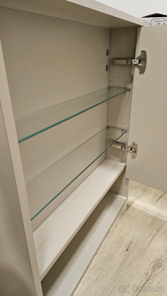 Zrcadlová skříňka Vitra - 5