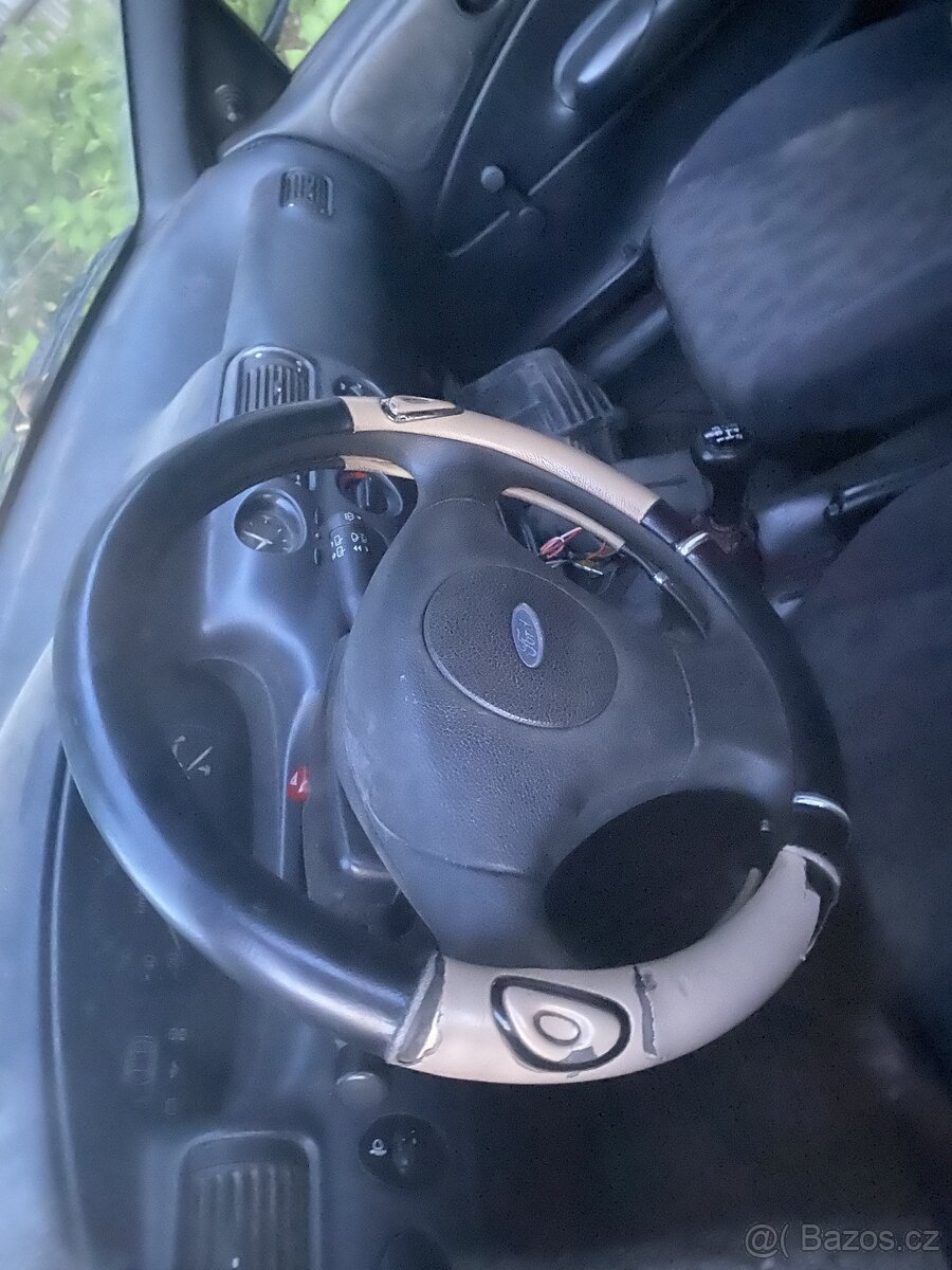 Ford escord - 5