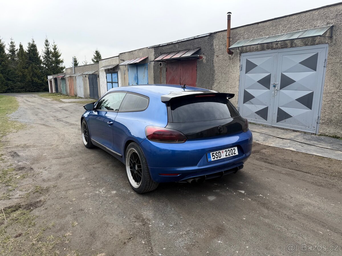 Volkswagen Scirocco 2.0 tdi - 5