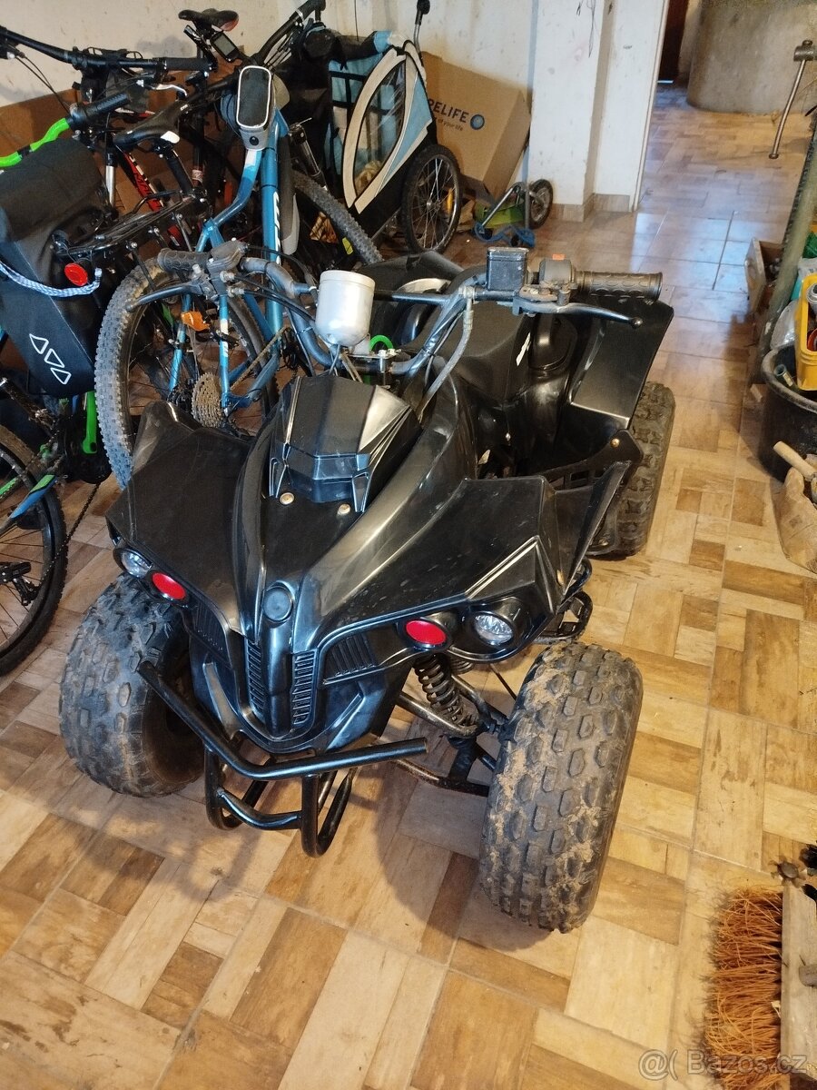 Prodám čtyřkolku Warrior 125cc