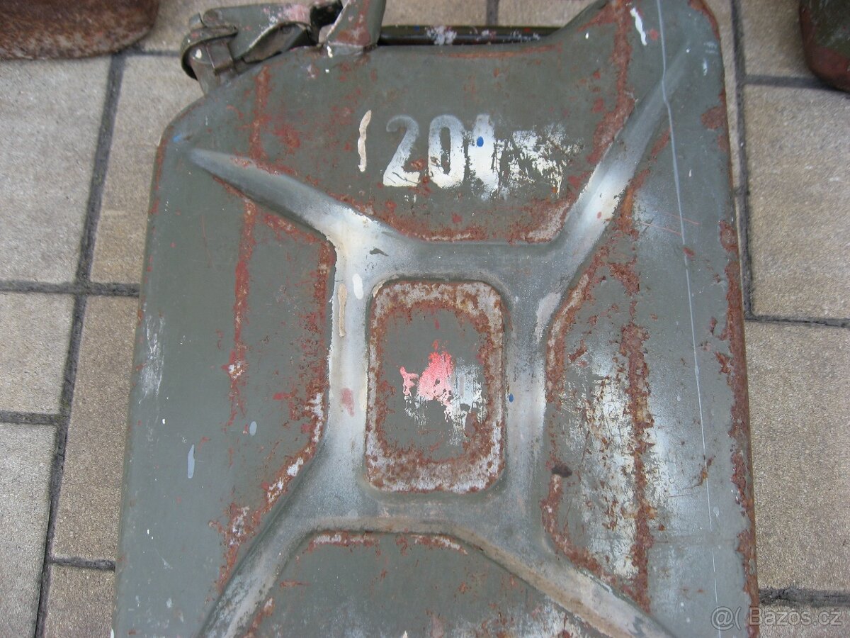 Prodám plechové kanystry ČSA - 5