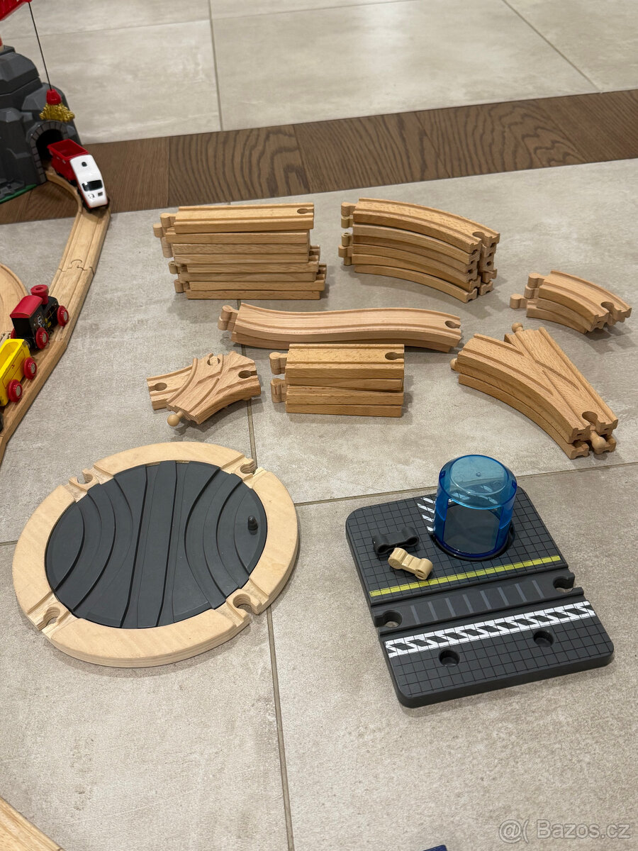 Vláčkodráha s Brio doplňky - 5