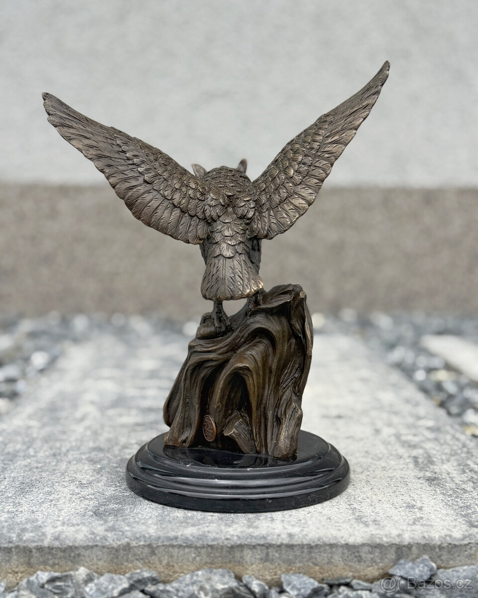 Bronzová socha Sova s roztaženými křídly moudrost luxus deco - 5