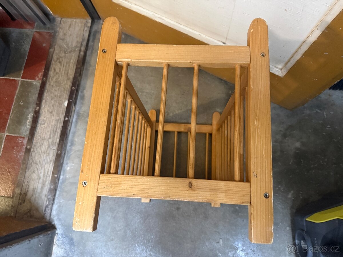 dřevěná postýlka pro panenky - 5