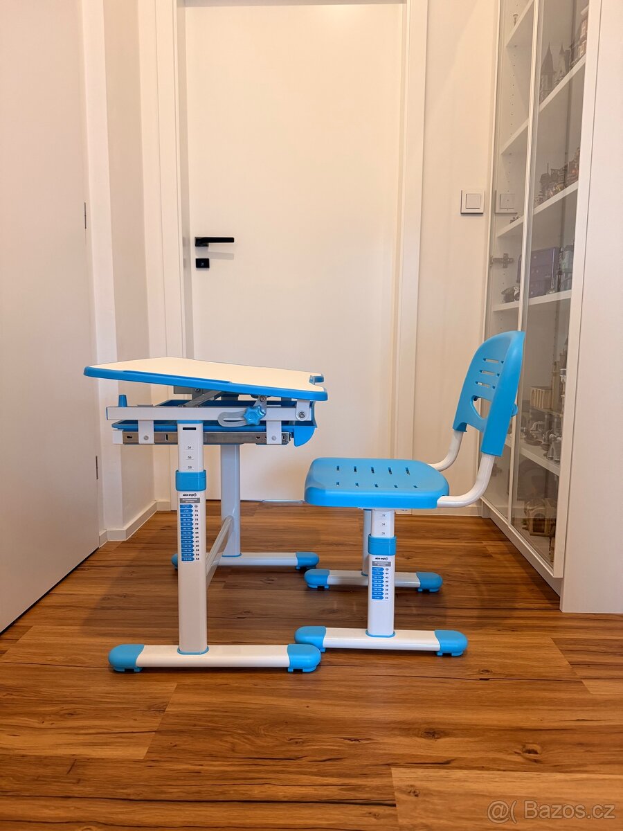 Dětský psací stůl AlzaErgo - 5
