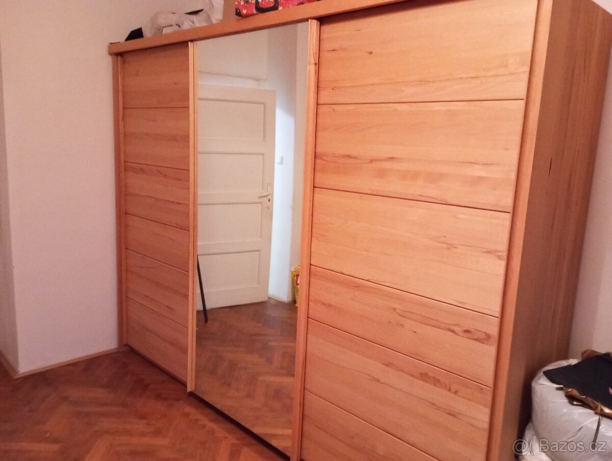 Velká šatní skříň masiv - 5
